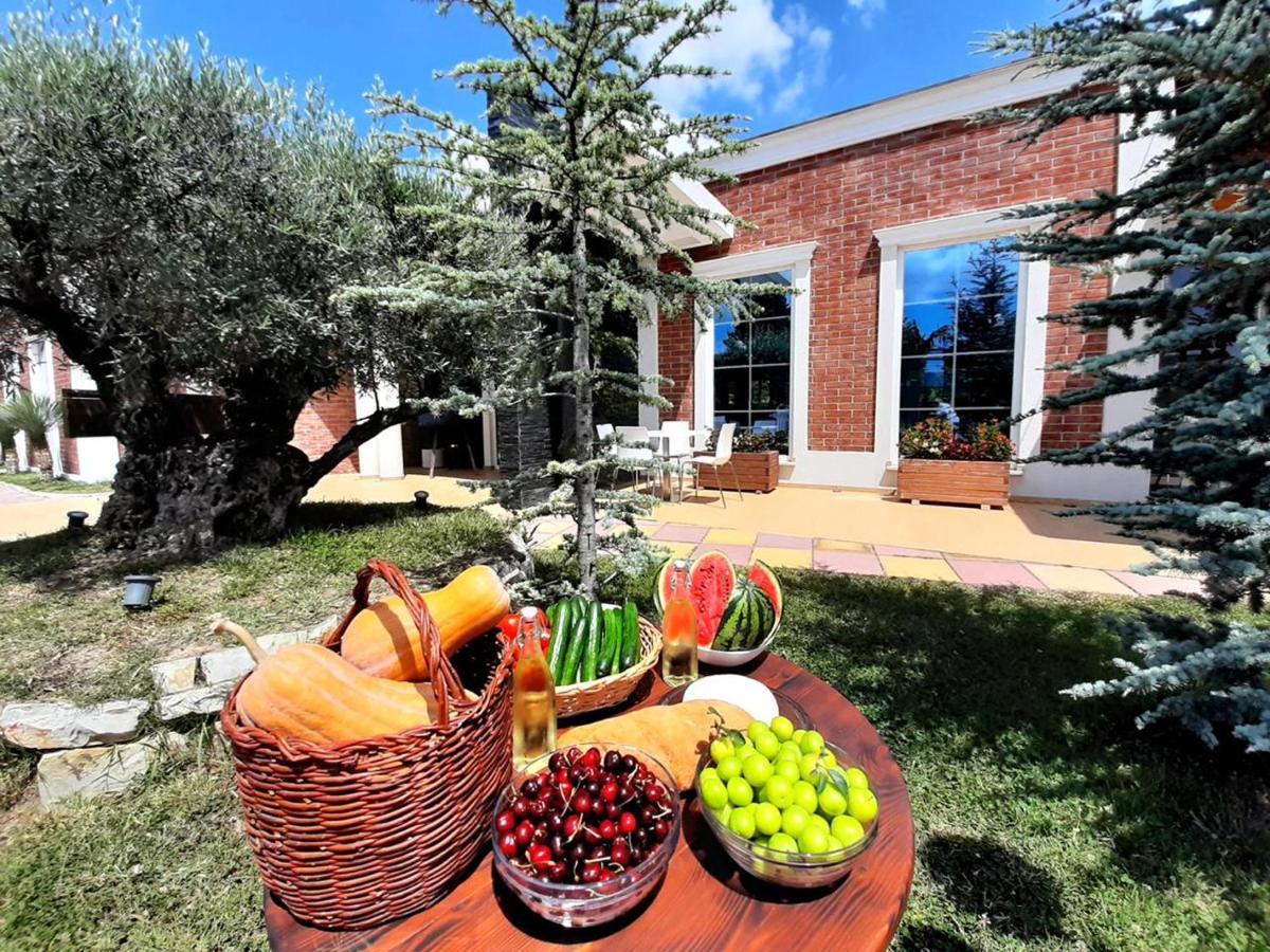Gardenland Resort Bushat Exterior photo