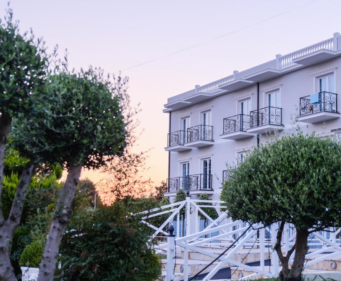 Gardenland Resort Bushat Exterior photo