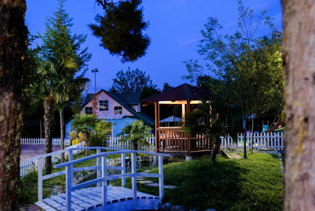 Gardenland Resort Bushat Exterior photo