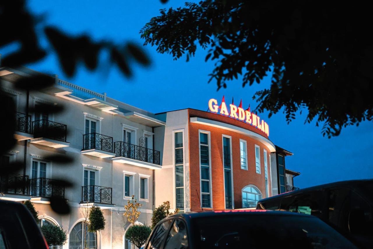 Gardenland Resort Bushat Exterior photo